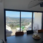 Willa Skyline